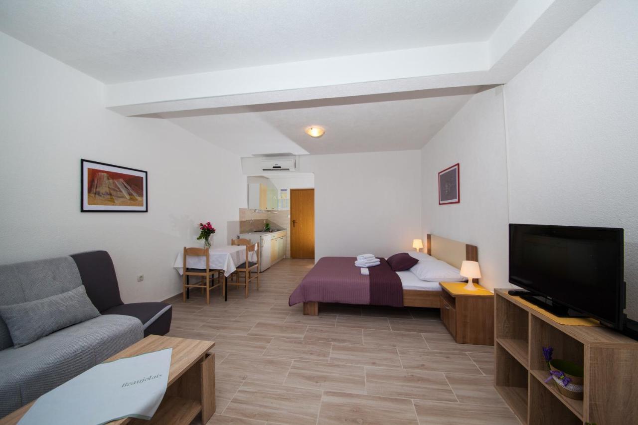 מאקרסקה Apartments Kovacic מראה חיצוני תמונה