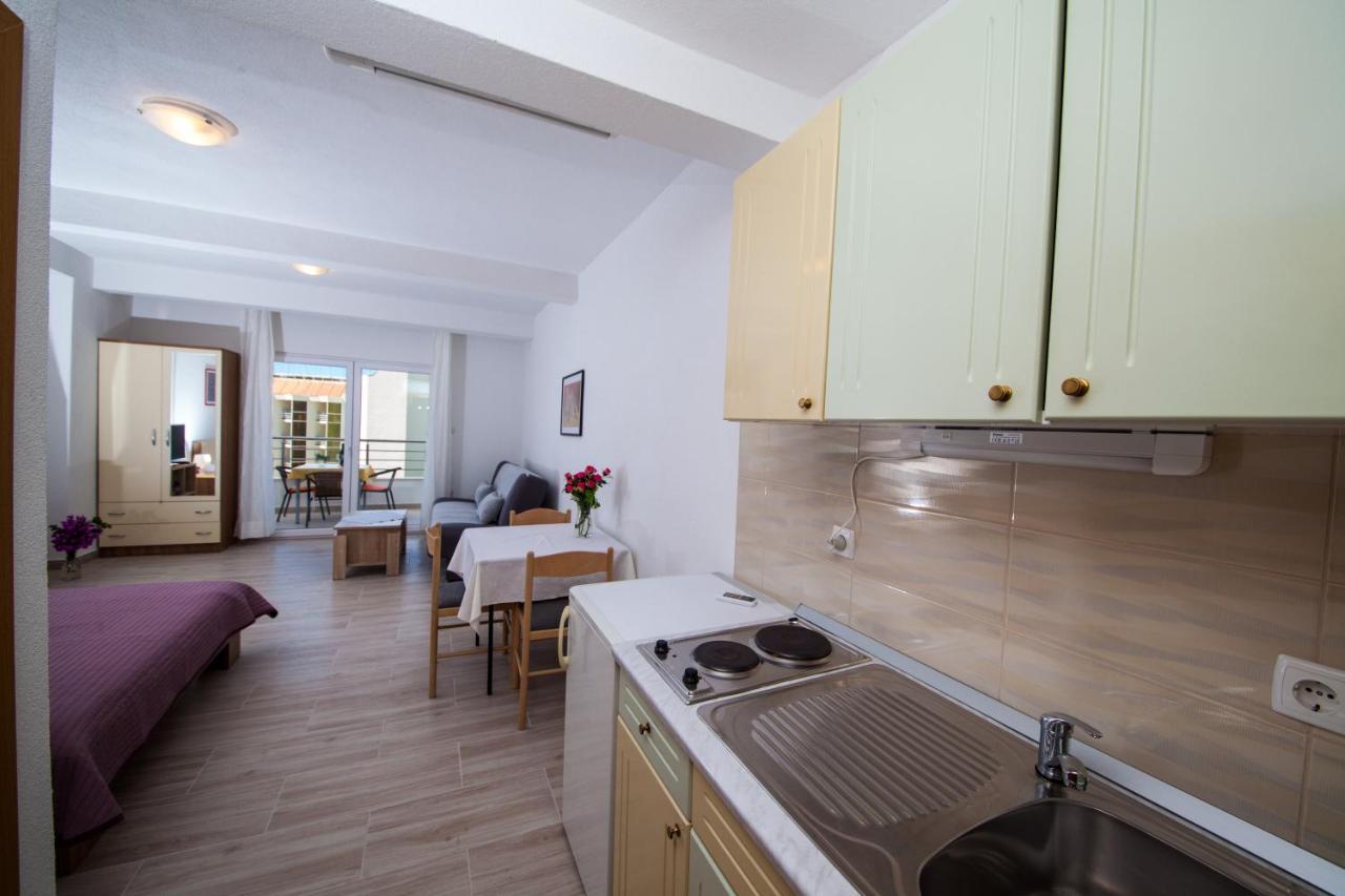 מאקרסקה Apartments Kovacic מראה חיצוני תמונה