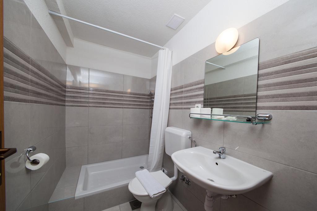 מאקרסקה Apartments Kovacic מראה חיצוני תמונה