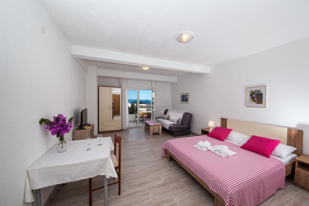 מאקרסקה Apartments Kovacic מראה חיצוני תמונה